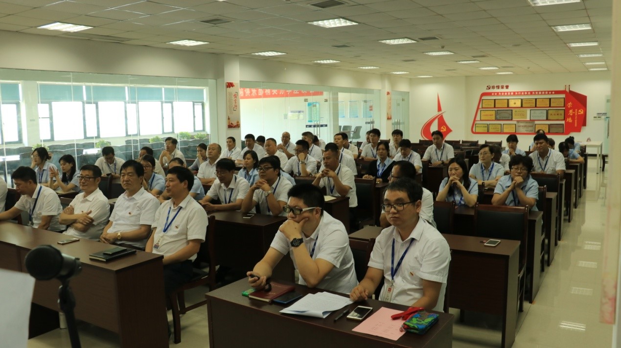 知识竞赛争先锋 比学赶超展风采 —— 登录入口乳业集团党委举办庆 “七一”党建知识竞赛 知识竞赛争先锋 比学赶超展风采 —— 登录入口乳业集团党委举办庆 “七一”党建知识竞赛