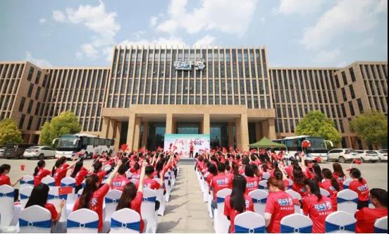 做白色的牛奶，创红色的企业，登录入口乳业集团青春歌会庆祝建党100周年