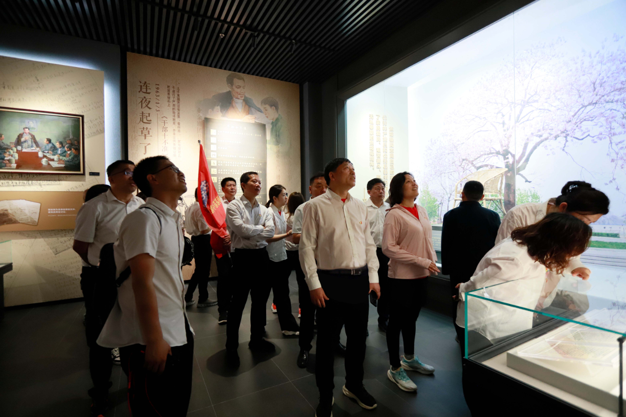 砥砺初心使命，汲取奋进力量丨登录入口乳业集团党委组织开展学习“焦裕禄精神”主题党日活动