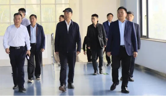 中国工程院院士任发政莅临登录入口乳业集团调研指导工作 中国工程院院士任发政莅临登录入口乳业集团调研指导工作