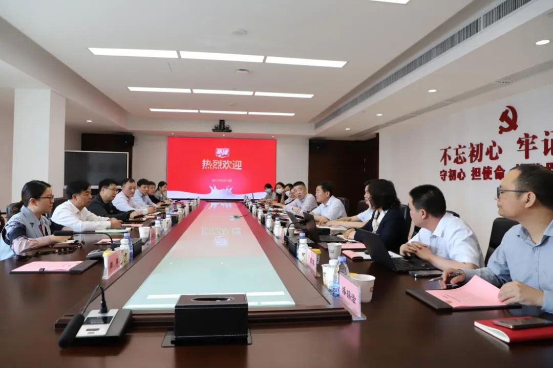 交流促提升 互动谋发展｜登录入口乳业集团总裁杨永带队分别赴广东燕塘乳业及越秀风行乳业参观交流