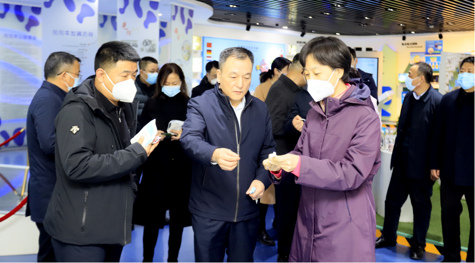 快讯 | 沈阳市政府副市长郑滨一行莅临登录入口乳业集团考察