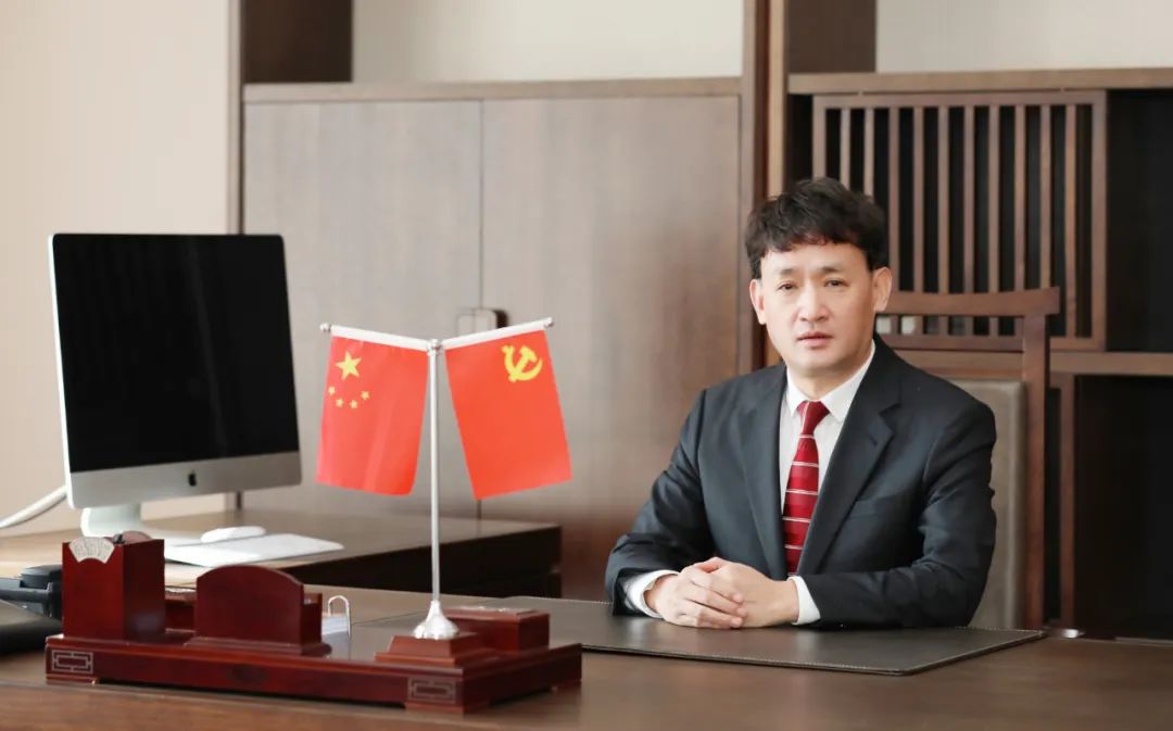 双双获奖 喜事连连｜ 登录入口乳业集团荣获“河南省知名品牌”奖，董事长关晓彦荣膺“2022年度品牌人物”