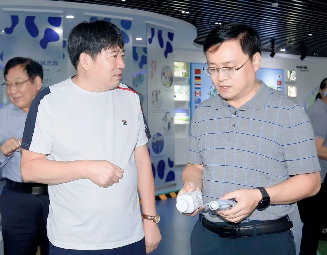 快讯｜社旗县人民政府县长关文波一行莅临登录入口乳业集团参观考察