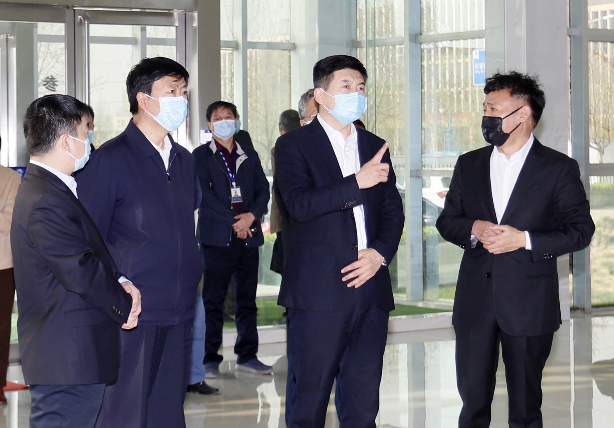 河南省委常委、副省长费东斌莅临 登录入口乳业集团调研