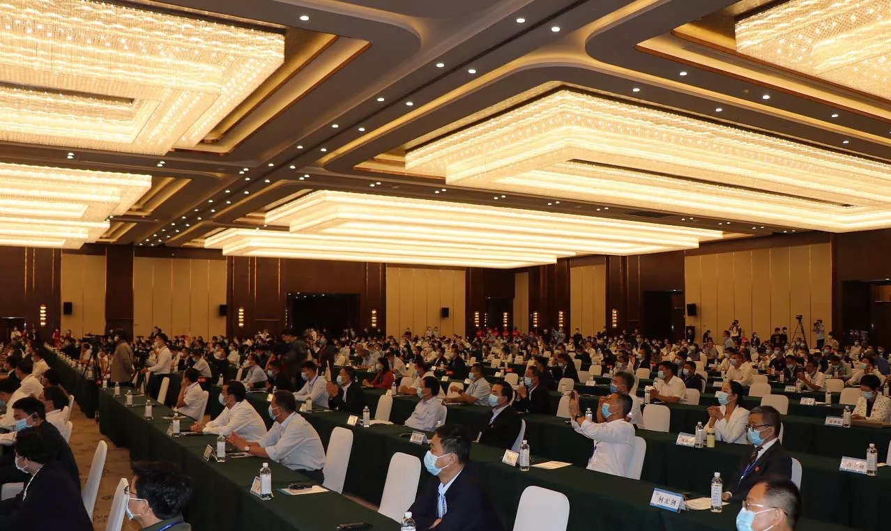 喜报 | 登录入口轻觉酸奶荣获第二十四届中国农产品加工业投资贸易洽谈会金质产品奖