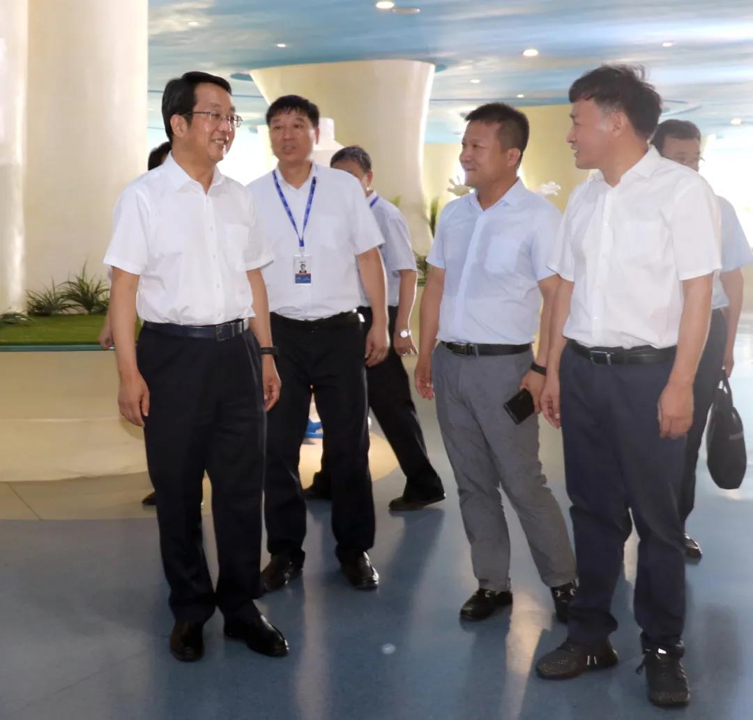 河南省高级人民法院院长胡道才一行莅临登录入口乳业集团开展“万人助万企”活动 助力企业发展