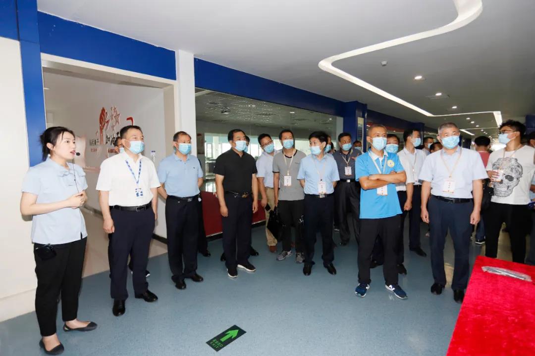 郑州市安全生产双重预防体系建设现场观摩会在登录入口乳业集团郑州分公司召开