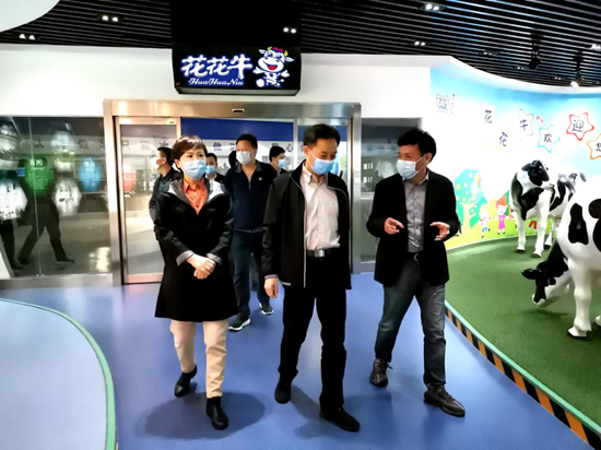 郑州市人大副主任孙黎、市政府副市长李喜安一行 莅临登录入口开展“三送一强”活动