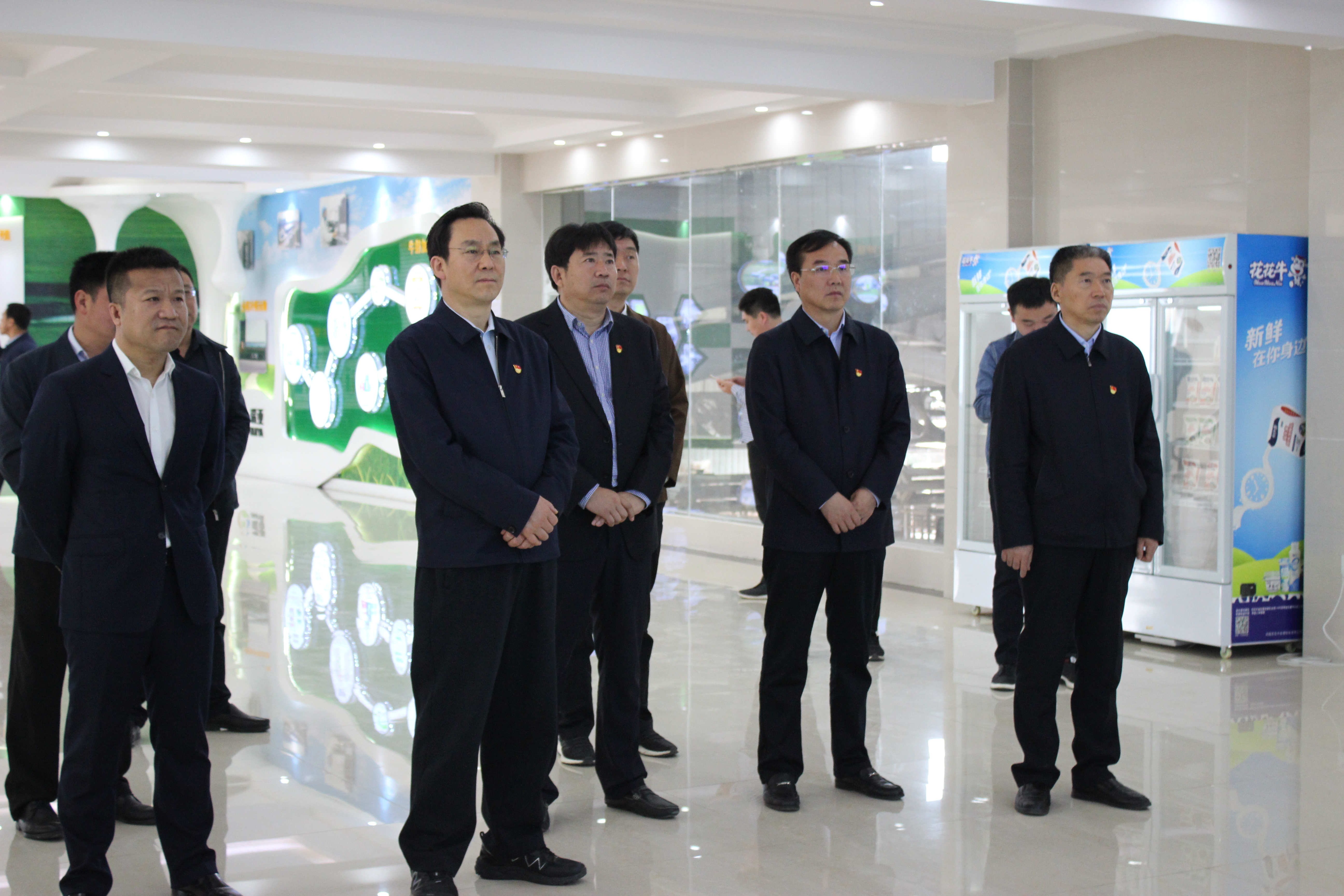 河南省委常委、组织部部长孔昌生 莅临河南登录入口集团鲁山瑞亚牧业有限公司调研