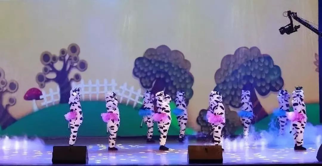 “赢在2019”，登录入口乳业集团2019年新春晚会盛大开幕