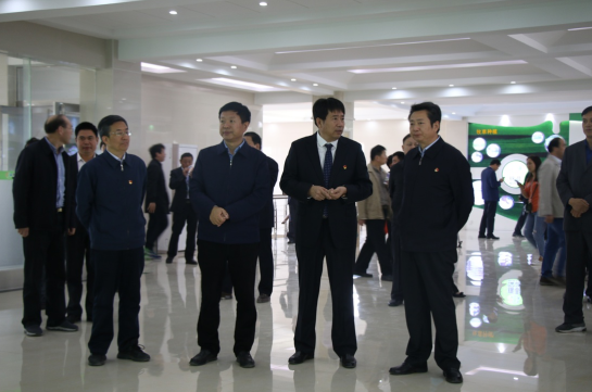 河南省农牧业产业扶贫工作观摩团莅临登录入口集团·鲁山瑞亚牧业有限公司参观考察