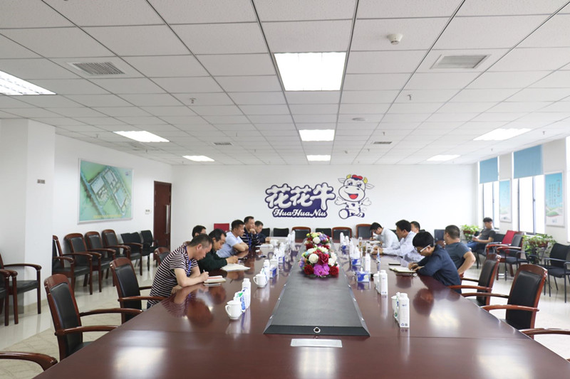 二七区张超副区长莅临登录入口公司 调研指导工作