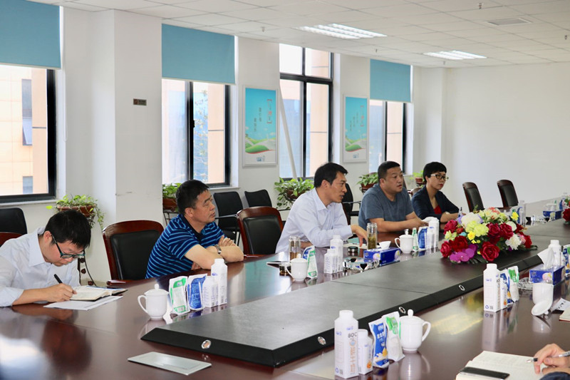 二七区张超副区长莅临登录入口公司 调研指导工作