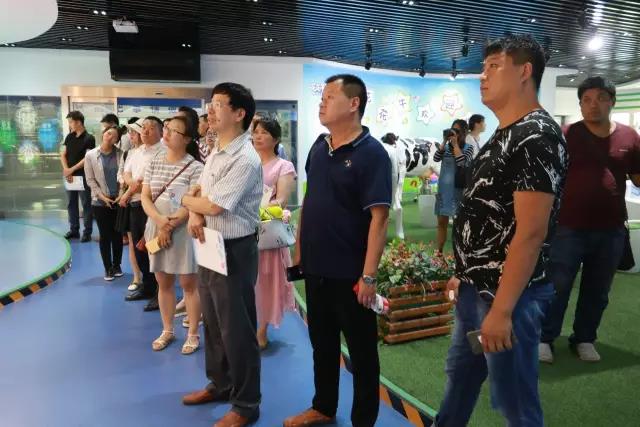 河南省食品安全座谈会暨百场食安讲座进校园启动仪式在登录入口举行