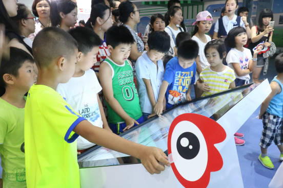 走进登录入口见证最真实的透明品质