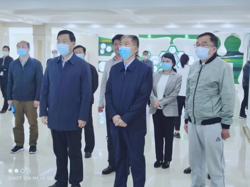 平顶山市人大常委会主任张明新莅临登录入口鲁山瑞亚参观调研