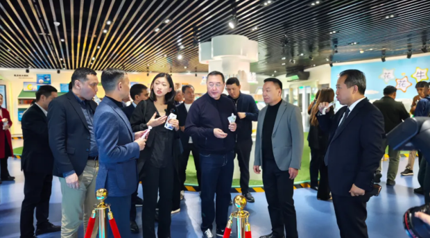 河南省委外事办副主任李冰陪同哈萨克斯坦共和国阿拉木图州州长一行到访多宝·duobao官方网站