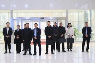 省纪委监委驻中州集团纪检监察组与河南登录入口乳业集团联合开展主题党日活动